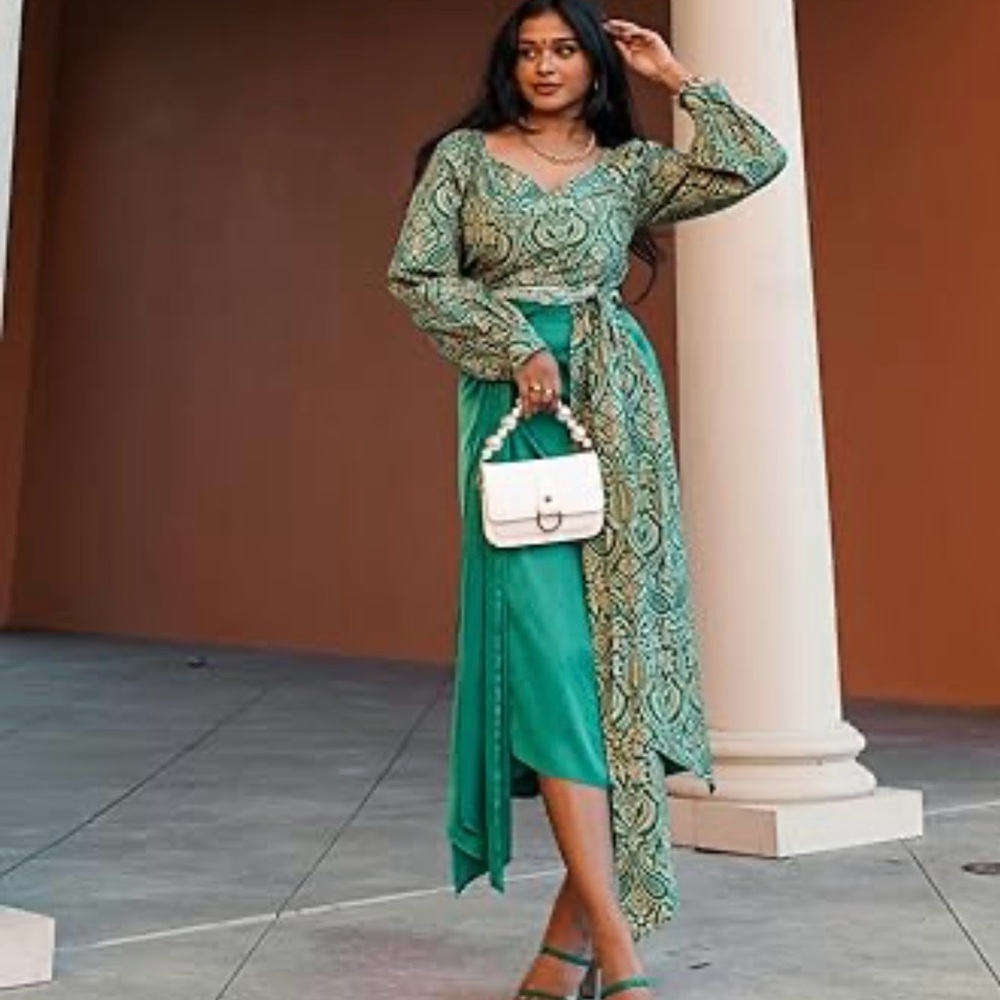 Fitted Green and Gold Wrap Blouse - Picture 2 of 9